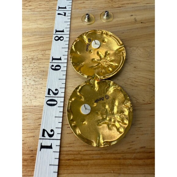 Berebi Black & Gold Circular Enamel Pierced Earrings With Abstract Design - Picture 5 of 10